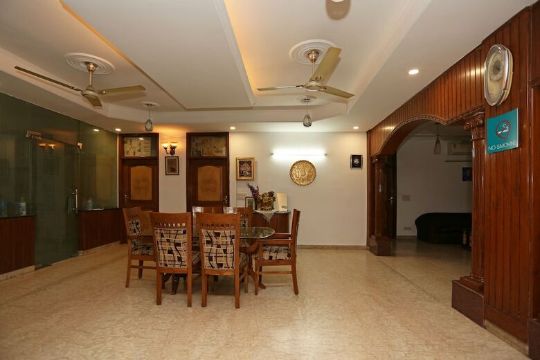 Oyo 474 Hotel Vm Residency