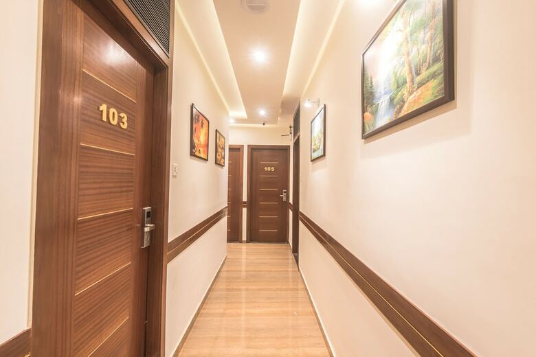 Hotel Oyo 9328 Empire Suite