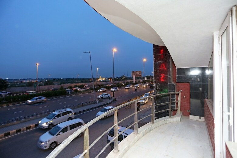 Oyo 443 Hotel Lohias