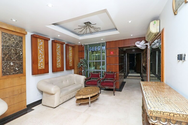 Oyo 10848 Hotel Geeson