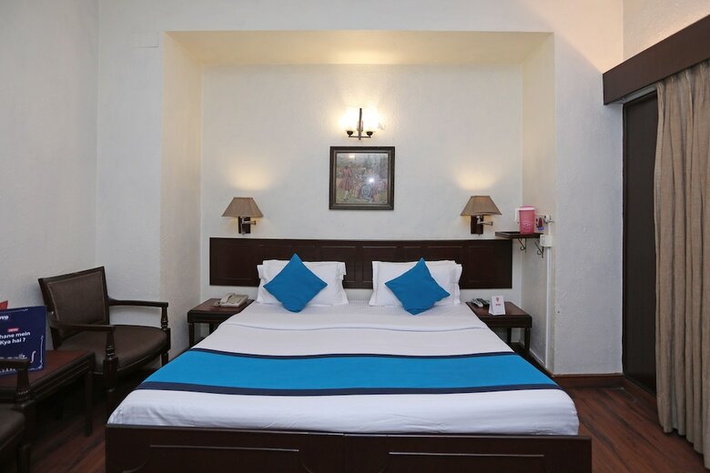 Oyo 1219 Hamilton Hotel