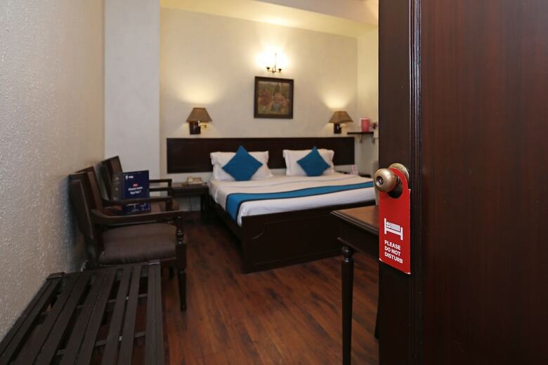 Oyo 1219 Hamilton Hotel
