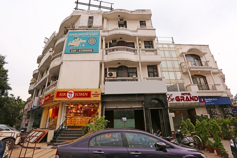 Hotel Oyo 3559 Kalkaji