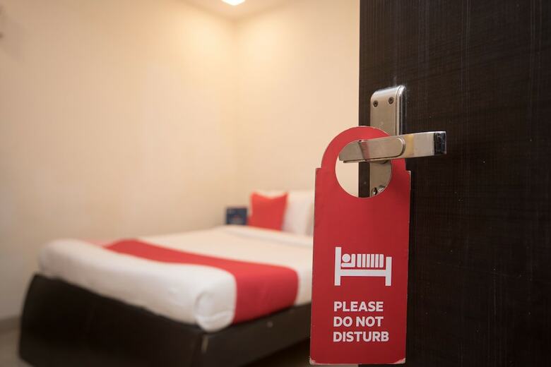 Oyo 10103 Hotel Aviva