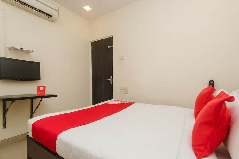 Oyo 10103 Hotel Aviva