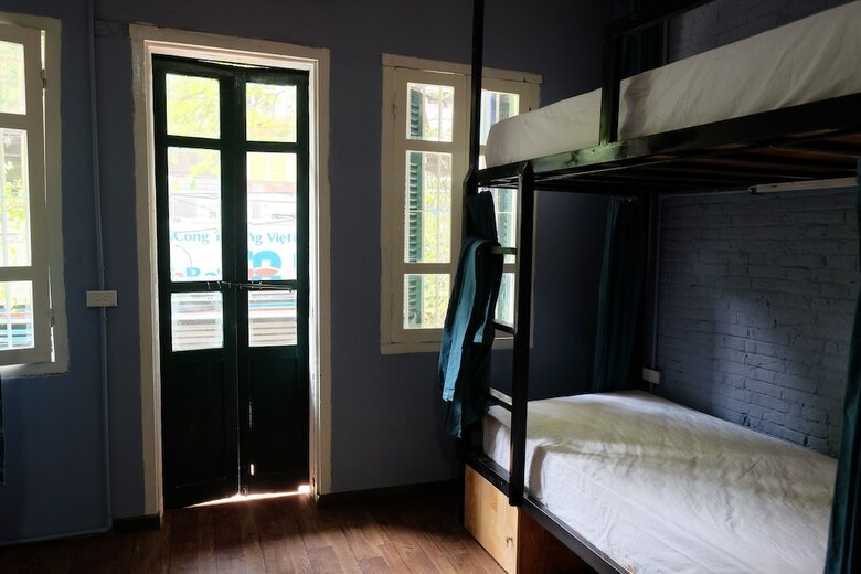 Hostal L'etage House - Hostel