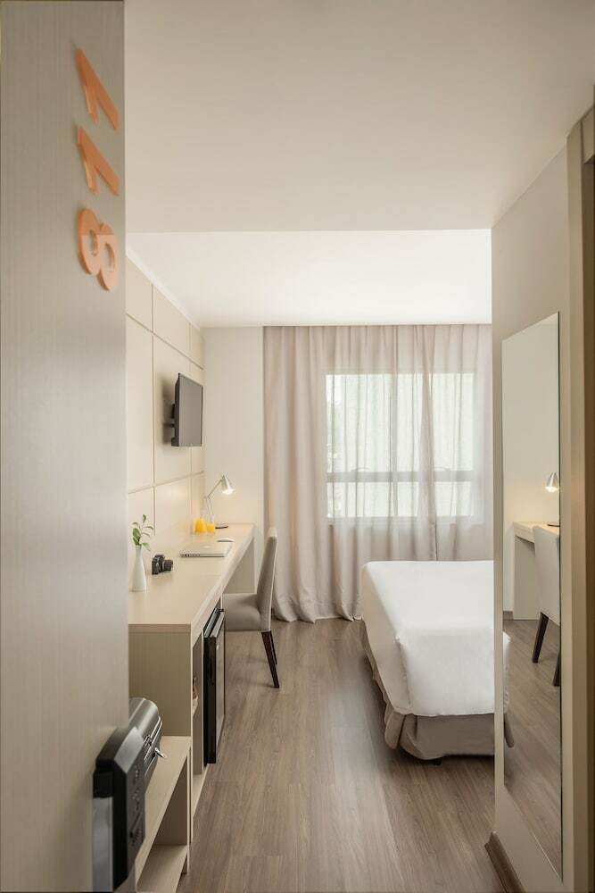 Hotel Intercity Tr�s Rios