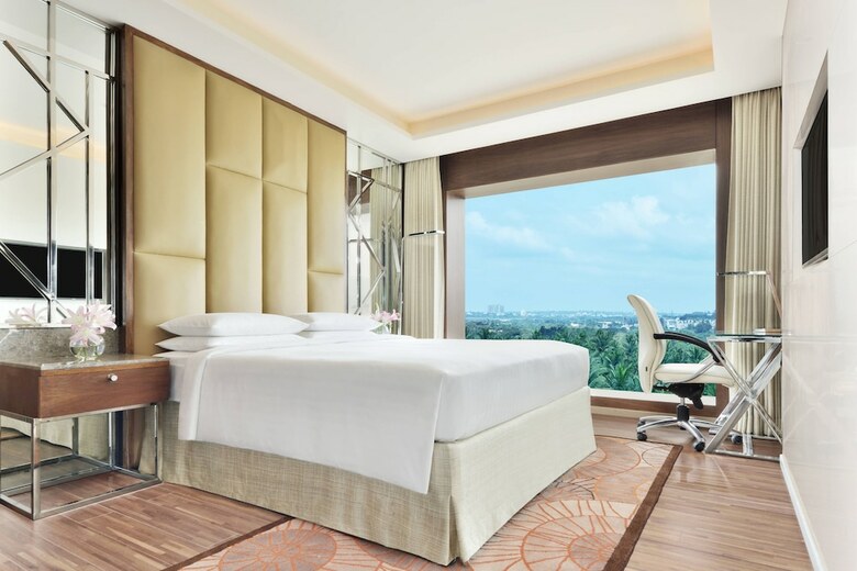 Hotel Courtyard By Marriott Bengaluru Hebbal