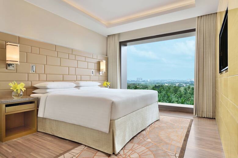 Hotel Courtyard By Marriott Bengaluru Hebbal