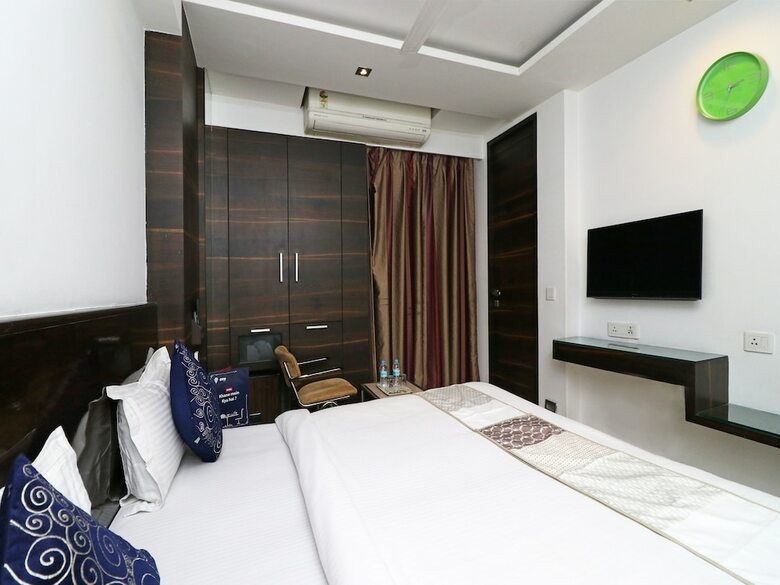 Hotel Oyo 9536 Bee For Home Stay
