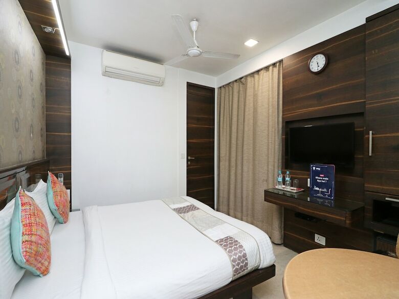 Hotel Oyo 9536 Bee For Home Stay