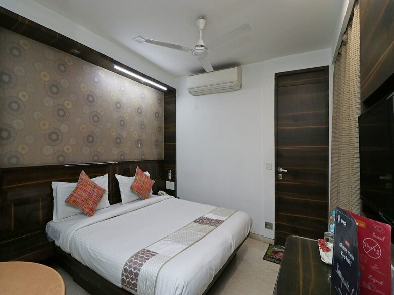 Hotel Oyo 9536 Bee For Home Stay
