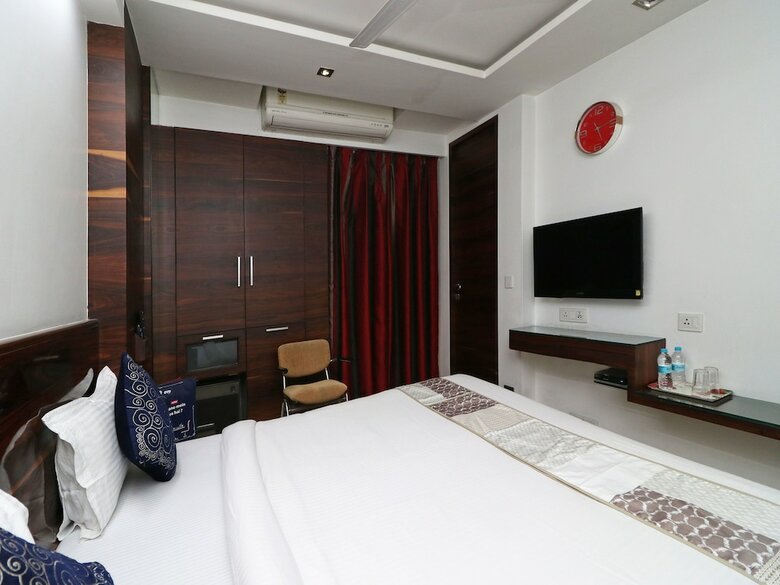 Hotel Oyo 9536 Bee For Home Stay