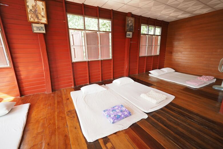 Hostal Ram Yai Homestay