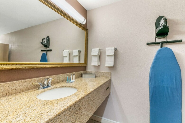 Hotel Rodeway Inn