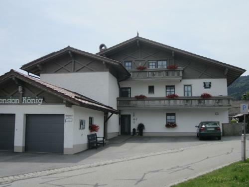 Hostal Pension Und Ferienwohnungen K�nig