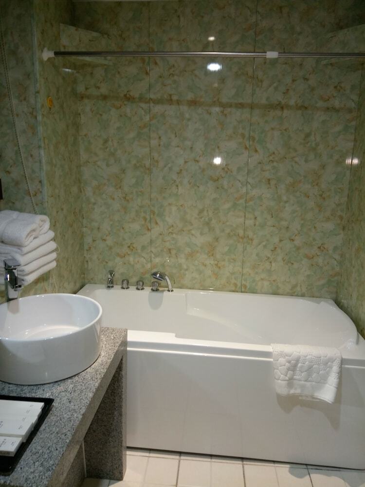 XI Hotel