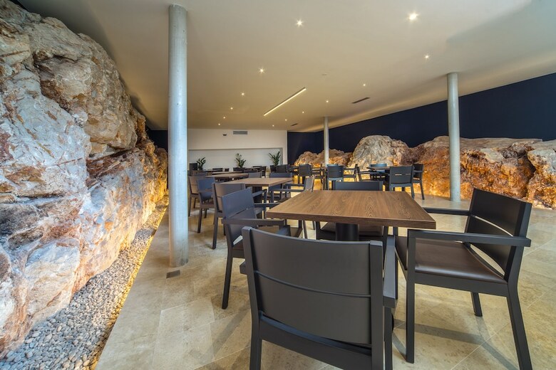 Aparthotel Golden Rays Luxury Villas