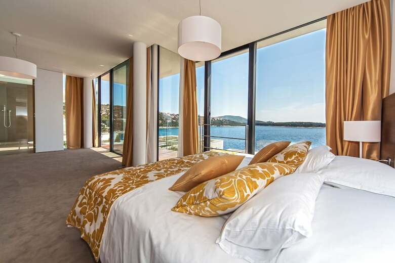 Aparthotel Golden Rays Luxury Villas