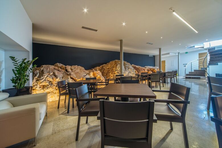 Aparthotel Golden Rays Luxury Villas