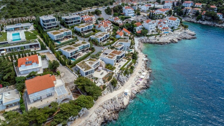 Aparthotel Golden Rays Luxury Villas