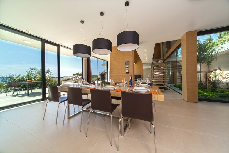 Aparthotel Golden Rays Luxury Villas