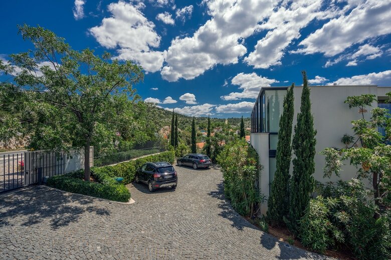 Aparthotel Golden Rays Luxury Villas