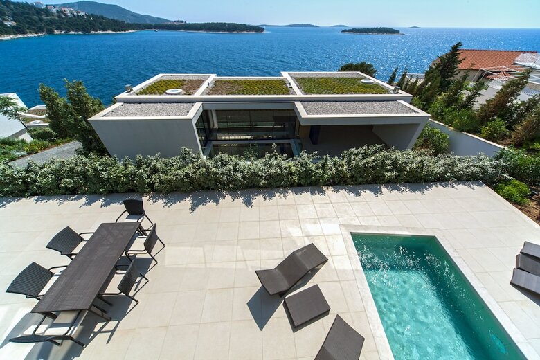 Aparthotel Golden Rays Luxury Villas