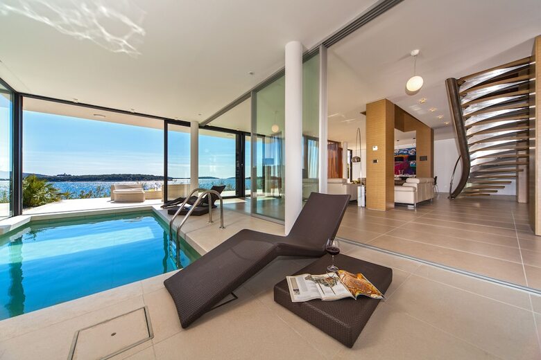 Aparthotel Golden Rays Luxury Villas