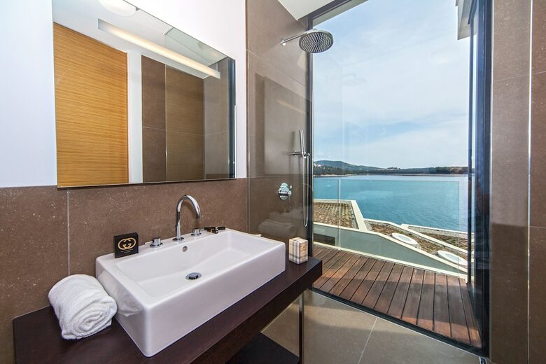 Aparthotel Golden Rays Luxury Villas