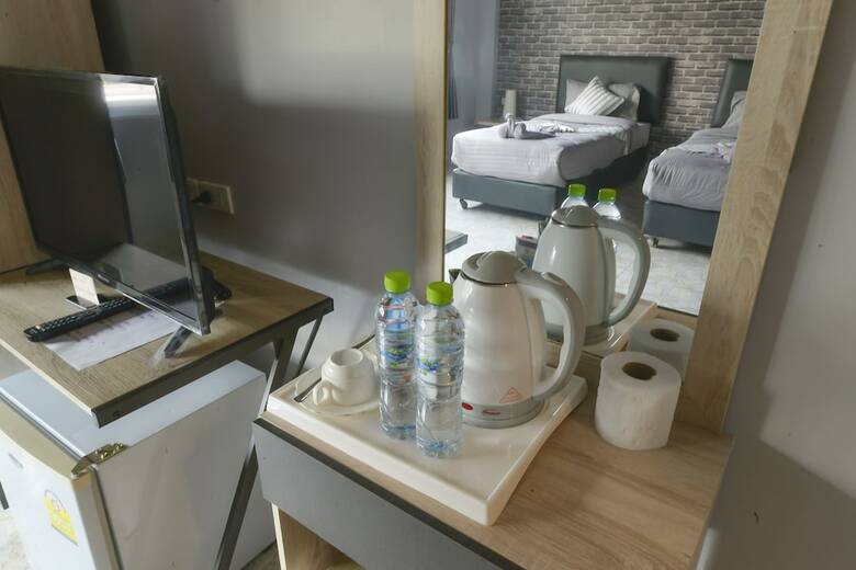Hostal Livit70's Hotel & Hostel