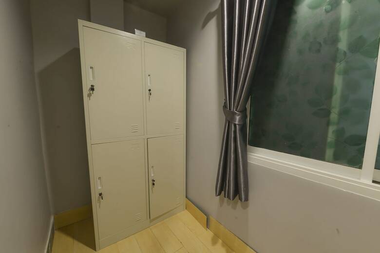Hostal Livit70's Hotel & Hostel