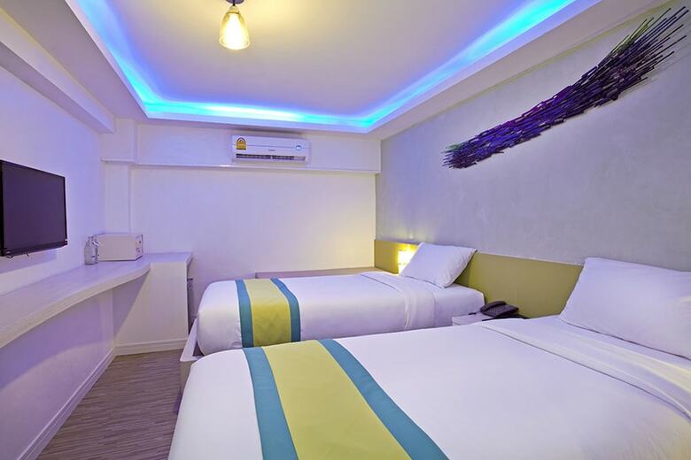 Hotel Holidays Home