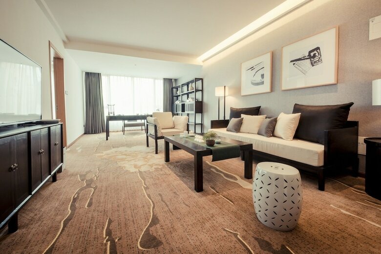 Qianna Qianxun Hotel
