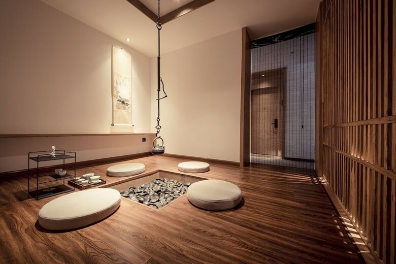 Qianna Qianxun Hotel