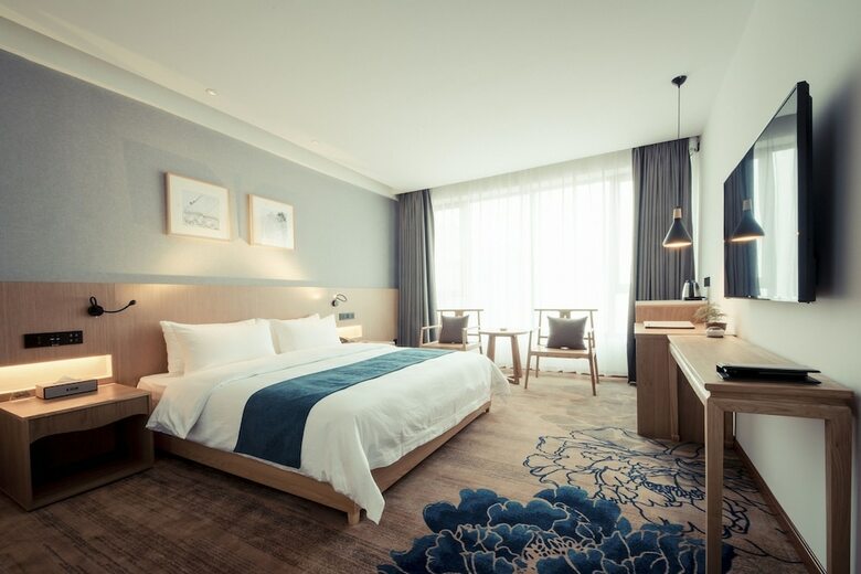 Qianna Qianxun Hotel