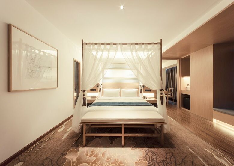 Qianna Qianxun Hotel