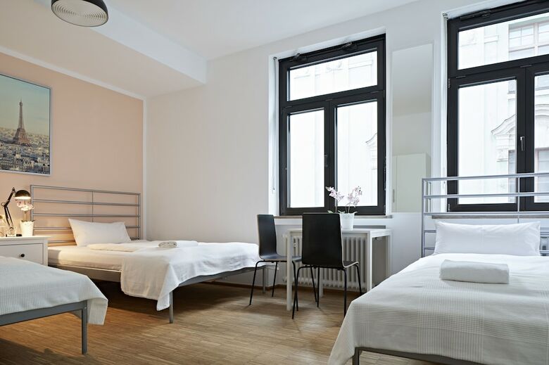Hostal �bernacht Hostelhotelhome