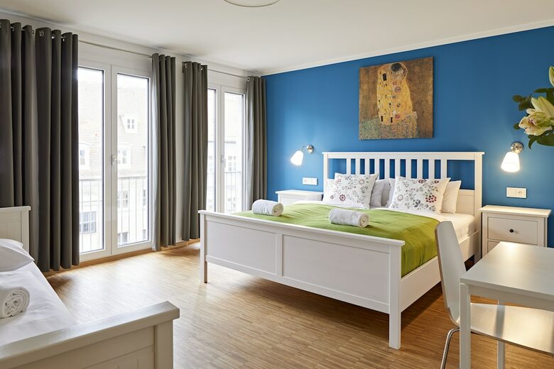 Hostal �bernacht Hostelhotelhome