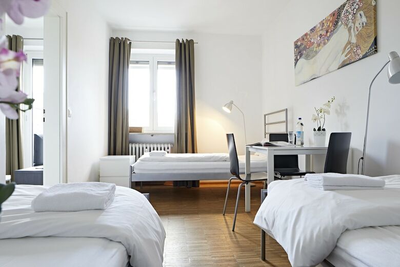 Hostal �bernacht Hostelhotelhome
