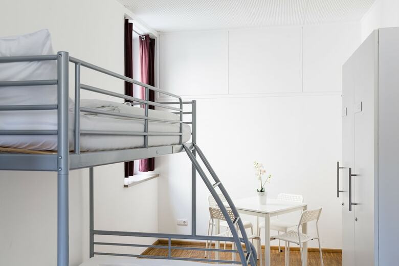 Hostal �bernacht Hostelhotelhome