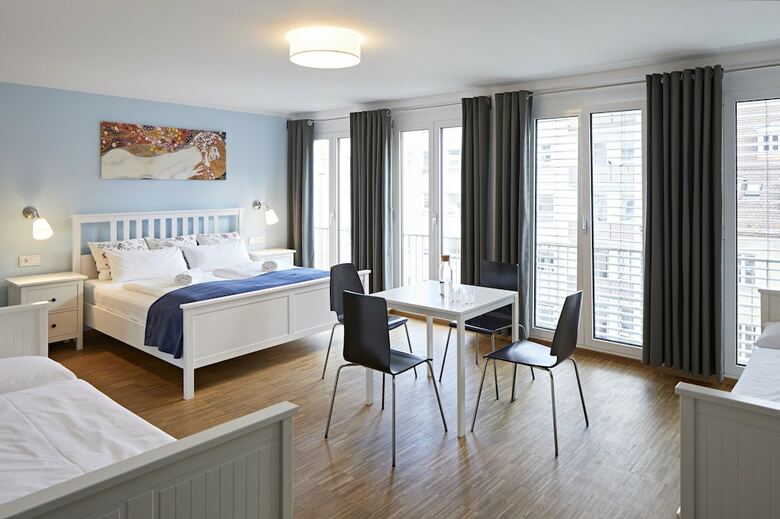 Hostal �bernacht Hostelhotelhome