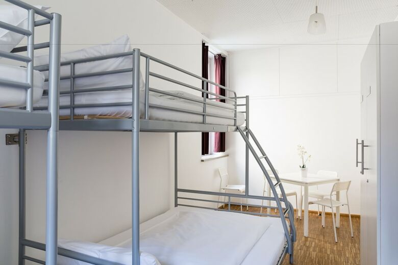 Hostal �bernacht Hostelhotelhome