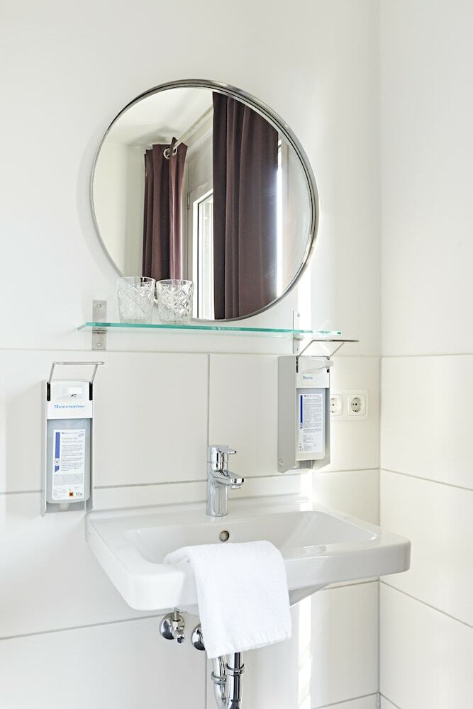 Hostal �bernacht Hostelhotelhome
