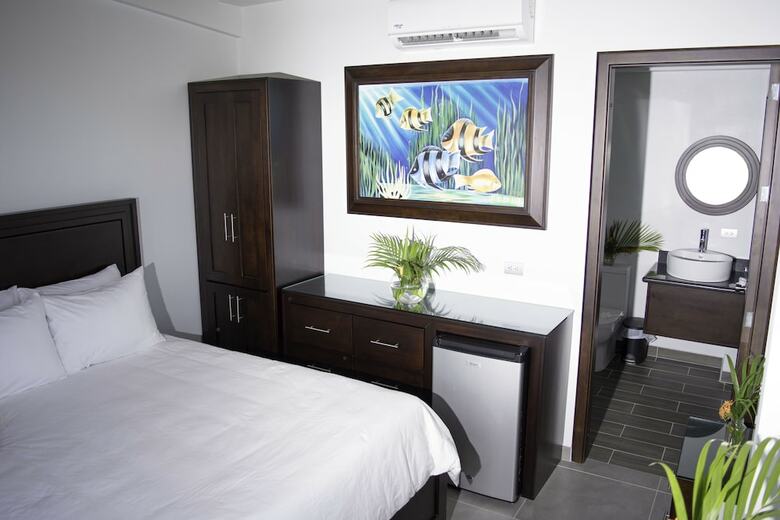 Hotel Carver Suites