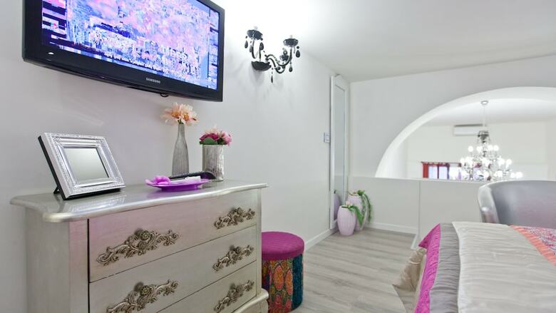 Apartamento Rental In Rome Colour Colosseum Loft