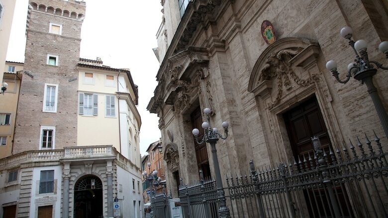 Rental In Rome City Center Apartment