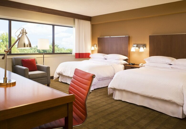 Hotel Four Points By Sheraton Winnipeg South