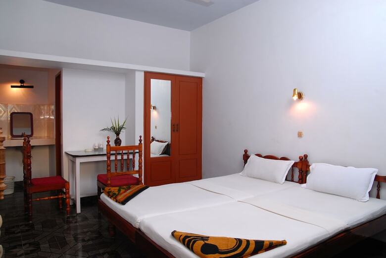 Hotel Sea View Palace - The Beach Hotel, Kovalam