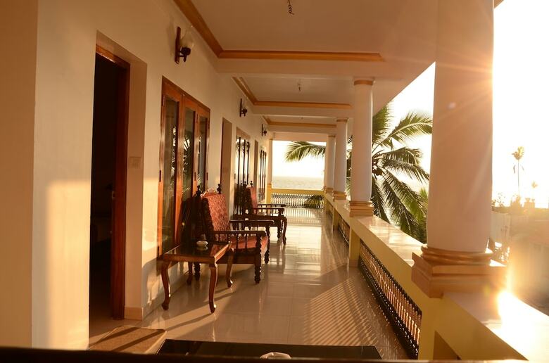 Hotel Sea View Palace - The Beach Hotel, Kovalam